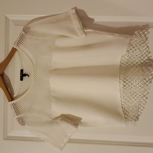Stylish White Top With Net Design! Sz. L!